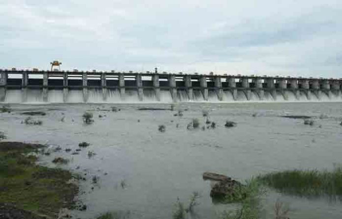 dam23