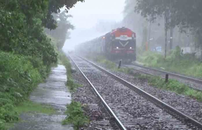 konkan-railway-in-rain