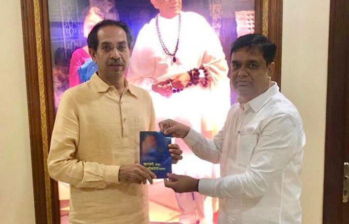 anil-gawande-with-uddhav-th