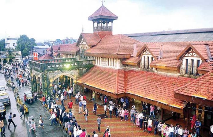 bandra-station