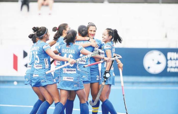 indian-womens-hockey-team