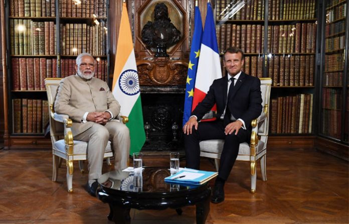 narendra-modi-and-emanuel-m