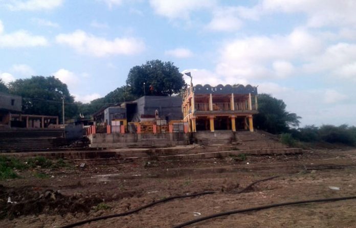 shani-mandir-in-rakshas-bhu