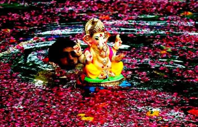 ganesh-visarjan-111