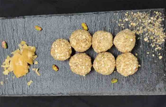 oats-and-jaggery-laddoo