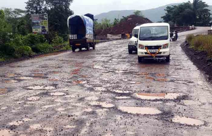 potholes-mumbai-goa