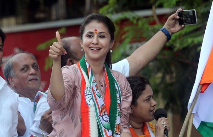 urmila-matondkar-resign-con