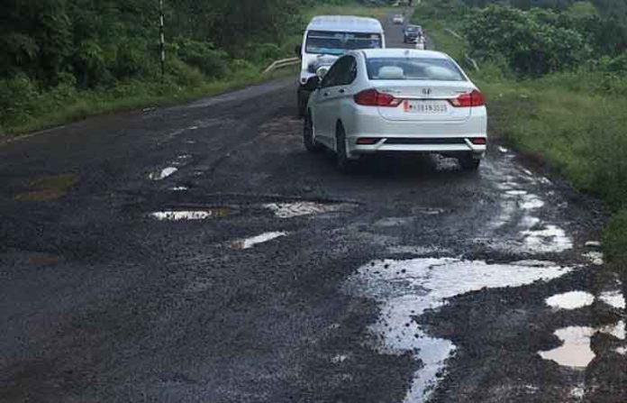 mumbai-goa-highway-potholes