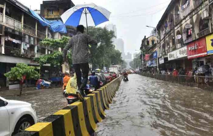 mumbai-rain5