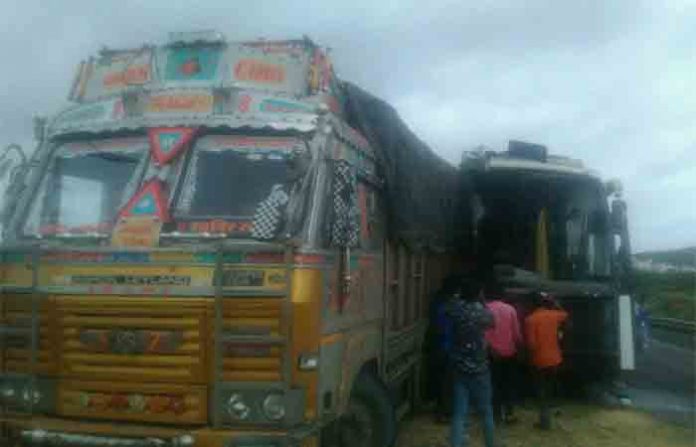 truck-accident truck-accident