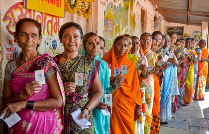 maharashtra-women-voting-20