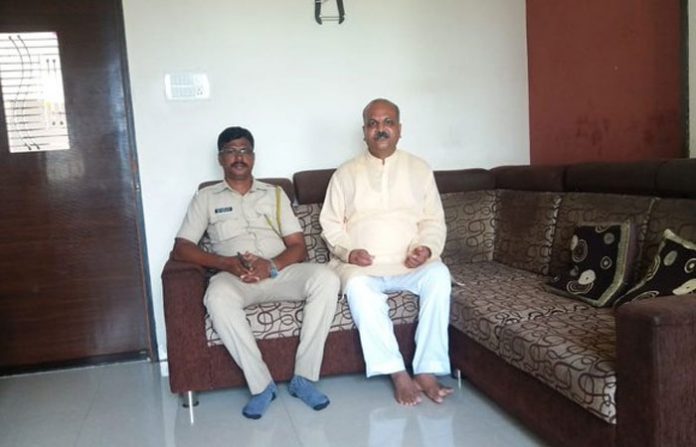samir-kulkarni-with-police