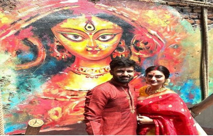 nusrat-durga-pooja
