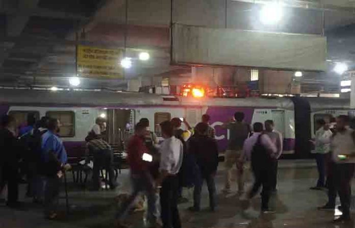 vashi-train-1