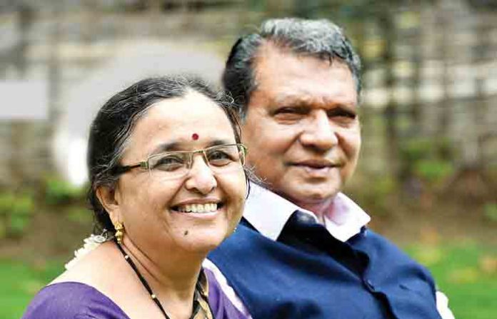 vikas-amte-wife