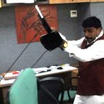 farmer attacked on crop insurance office pune