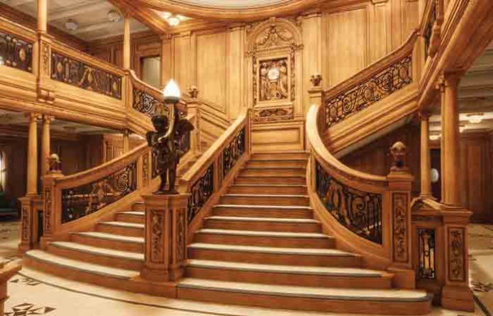 titanic-starecase
