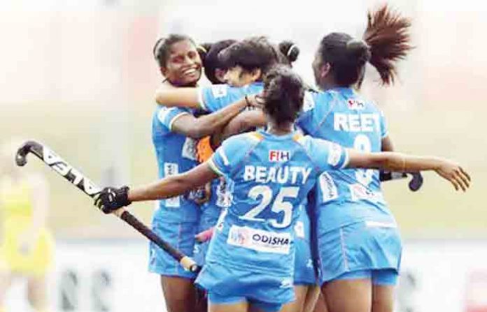 indian-jr-hockey-women