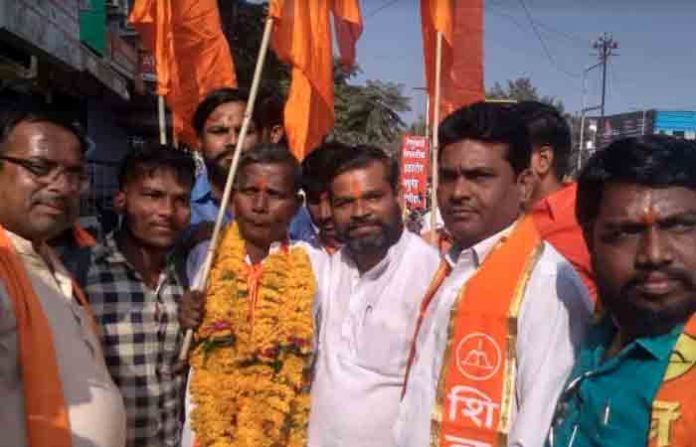 party-worker