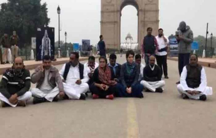 priyanka-gandhi-protest