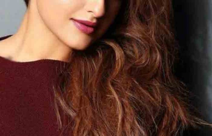 sonakshi-sinha-cut