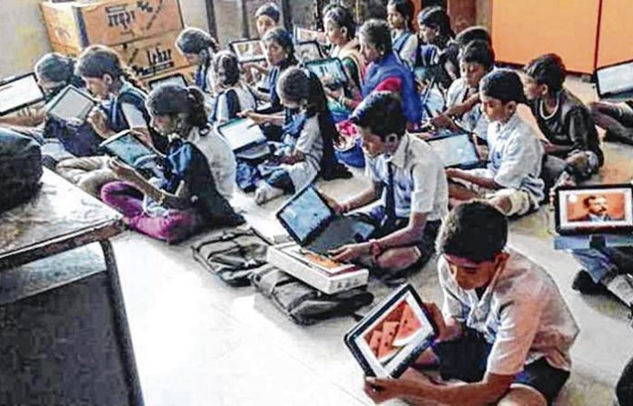 tabs-in-bmc-schools-doel-27