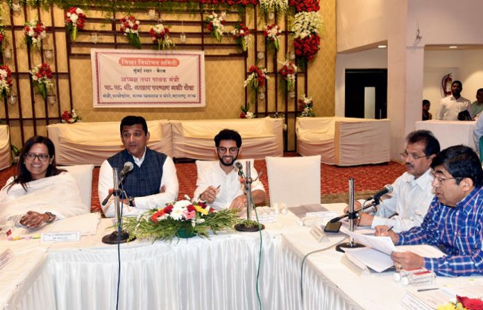 aslam-shaikh-meeting-with-dpt-department-1