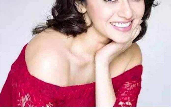 amruta-khanvilkar amruta-khanvilkar