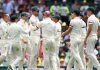 ऑस्ट्रेलियाचा हिंदुस्थानला धक्का, कसोटी क्रमवारीत पटकावले अव्वल स्थान australian team black armbands