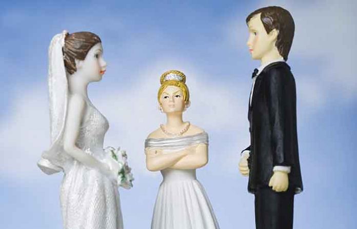 honeymoon-woman-three