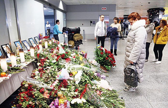 Tribute for the flight crew of the Ukrainian 737-800 plane