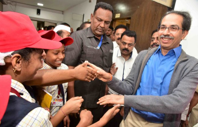 uddhav-thackeray-with-kids