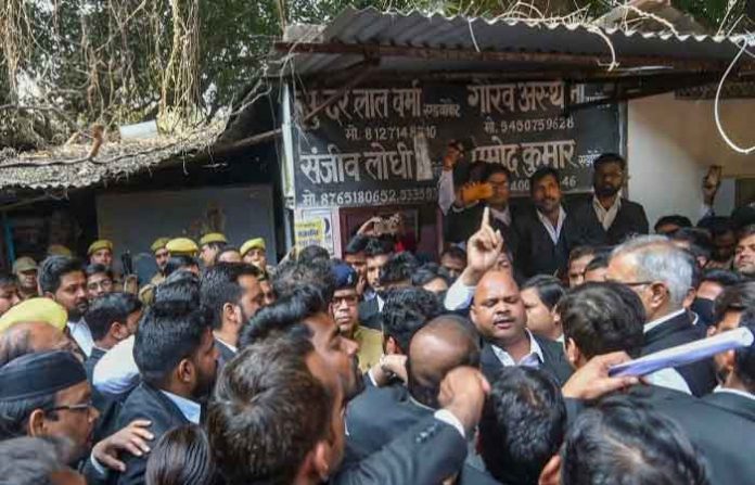 lucknow-court-blast