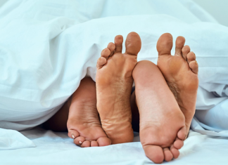 लॉकडाऊनपासून पतीचा आंघोळीला रामराम, रोज करतो सेक्सची मागणी; पत्नीची पोलिसात तक्रार