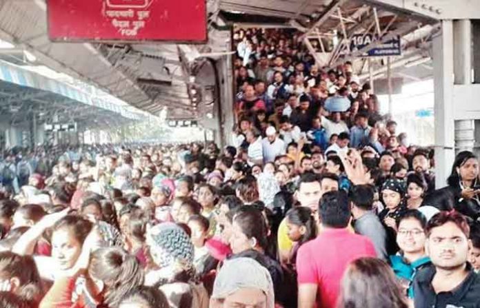 thane-ac-local-rush