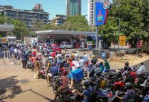 Israel Iran War – केंद्राकडून उत्पादन शुल्कात मोठी कपात, पण ग्राहकांचा खिसा रिकामाच? युद्धामुळे तेल कंपन्यांकडून दरवाढीचे संकेत