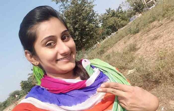 Alpita Chaudhari gujrat tiktok star