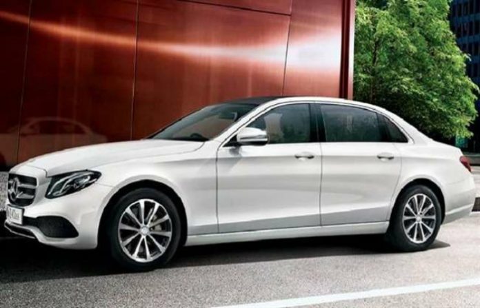24_04_2020-mercedes-benz-e-class_20218261-700x450