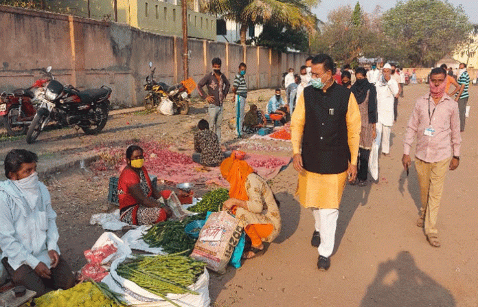 aam-khas