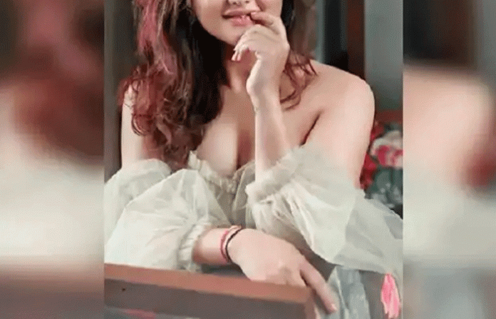 rashmi-desai-face-cut