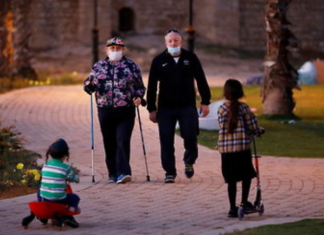 2 लाख 52 हजार मृत्यूनंतर कोरोनावरील लस तयार, ‘या’ देशाच्या संरक्षण मंत्र्यांनी केला दावा