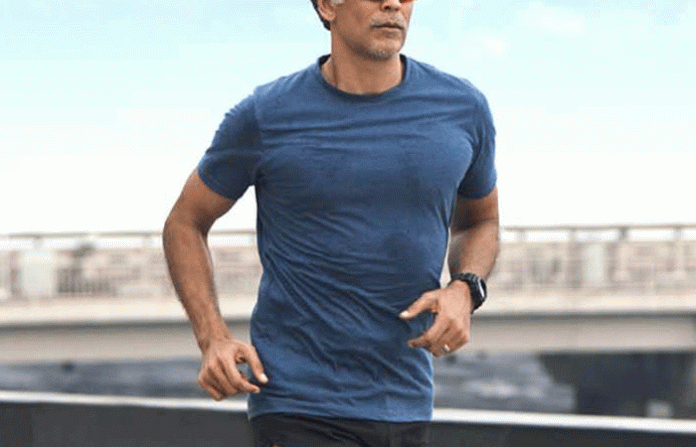 milind-soman-face-cut