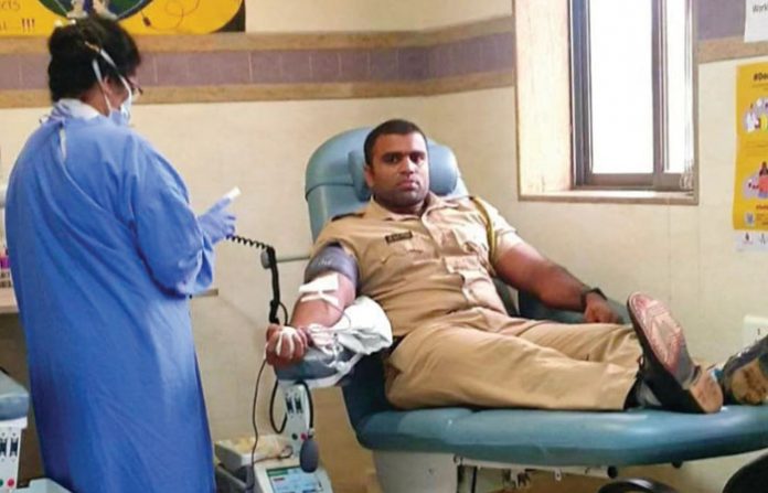 police-blood-donation