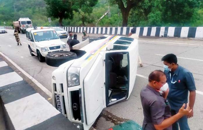 sharad-pawar-police-accident