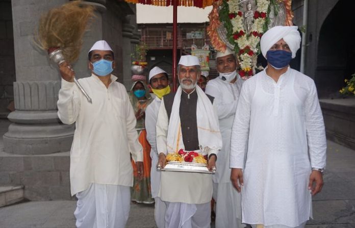 dyaneshwar-maharaj-paduka