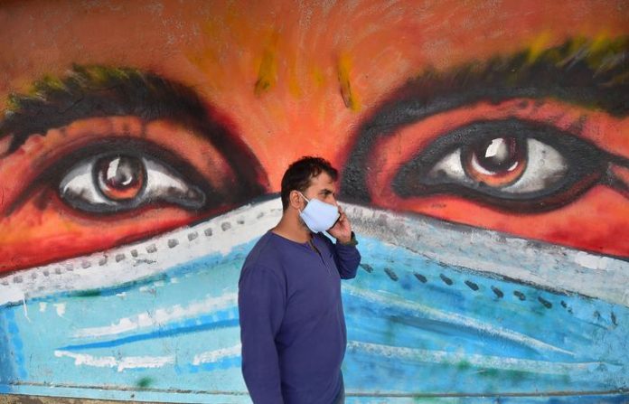 mask-painting-and-lockdown