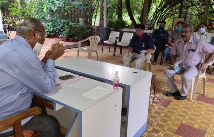 shrinivas-patil-electricity-bill-meeting