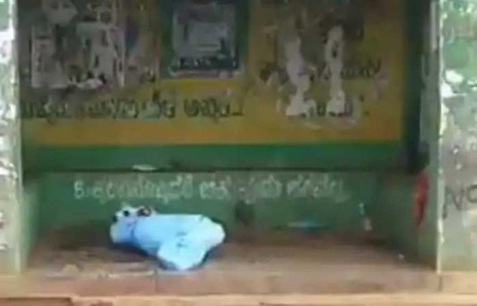 corona-dead-karnatka-bus
