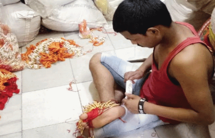 rakhi-maker