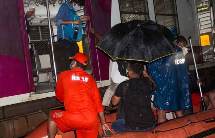 ndrf-local-train-passenger-rescue